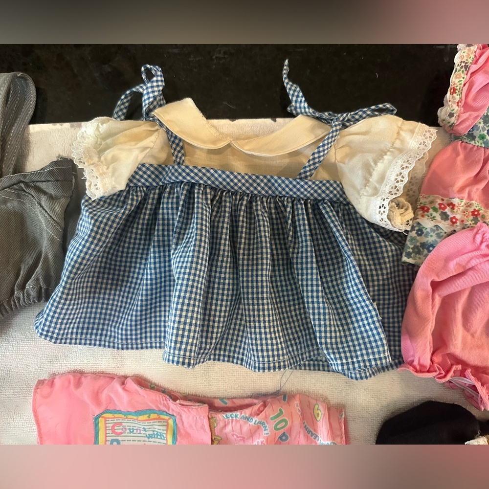 Six Cabbage Patch Kid doll outfits - Picture 5 of 7